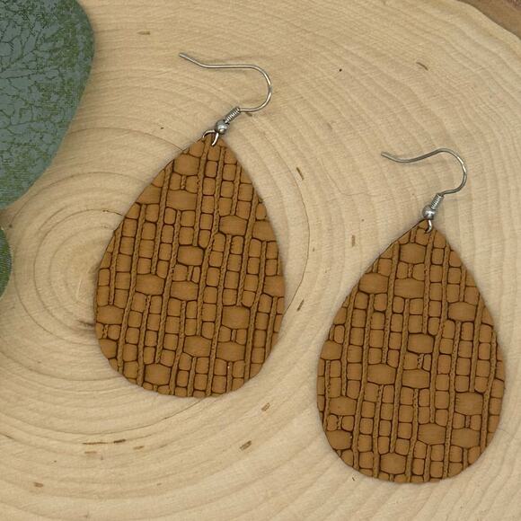 Lightweight Genuine Leather Camel Brown Weave Teardrop Earrings - Picture 1 of 4